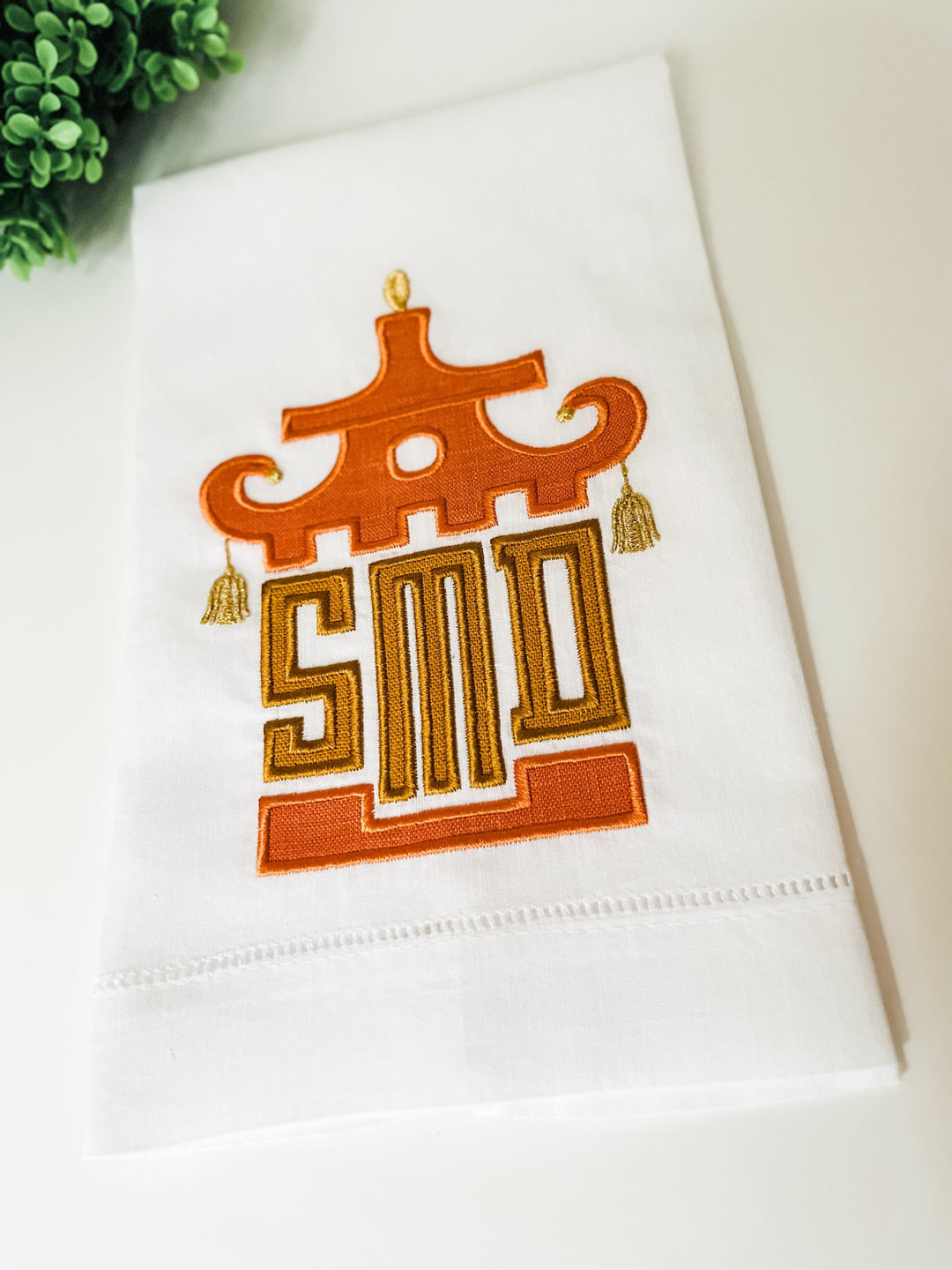 Fall Appliqué Pagoda Guest Towel
