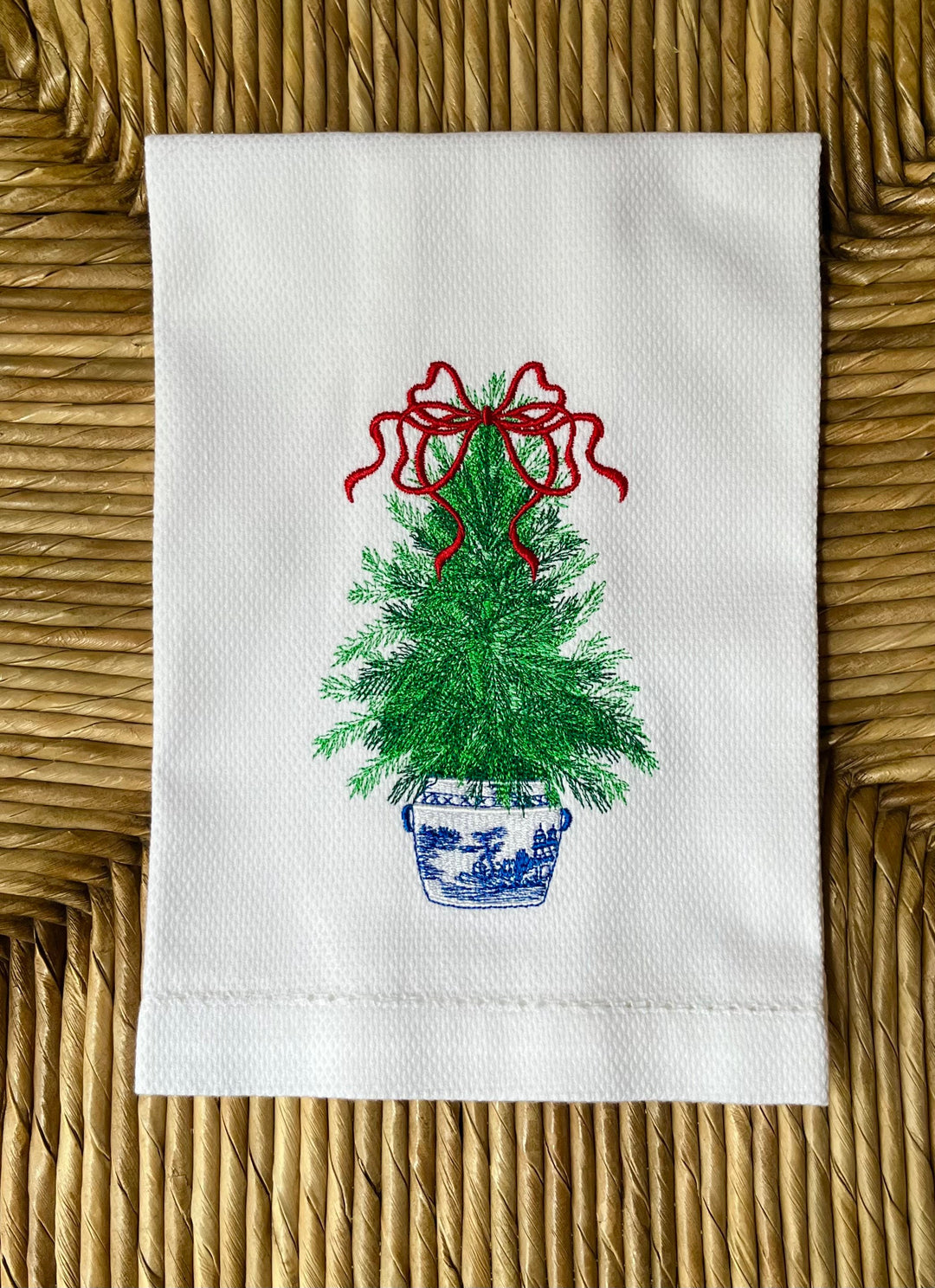 Chinoiserie Ginger Jar Christmas Tree Guest Towel